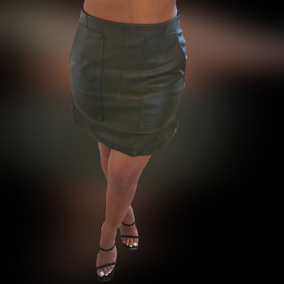 Faux Leather green Mini skirt Dynamite - size small (US 4) - Picture 5 of 6